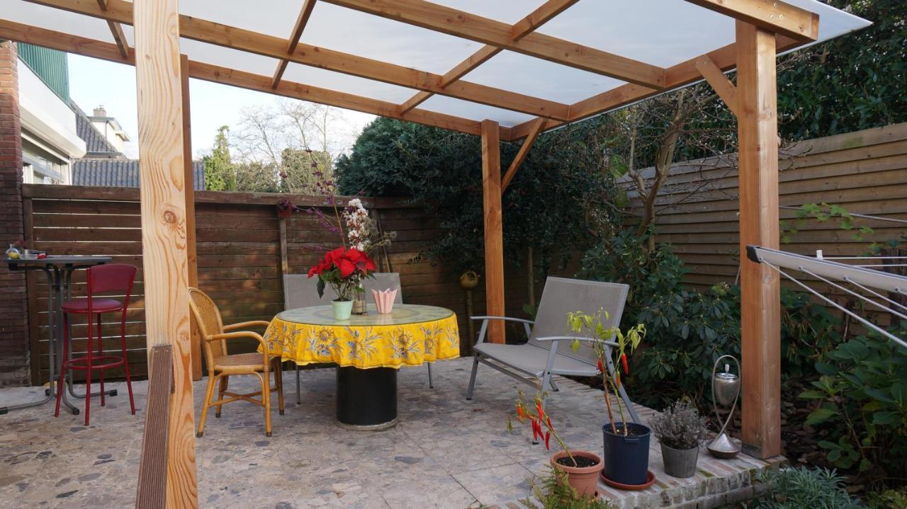 Xaviera'S Bed And Breakfast Amsterdam Bagian luar foto